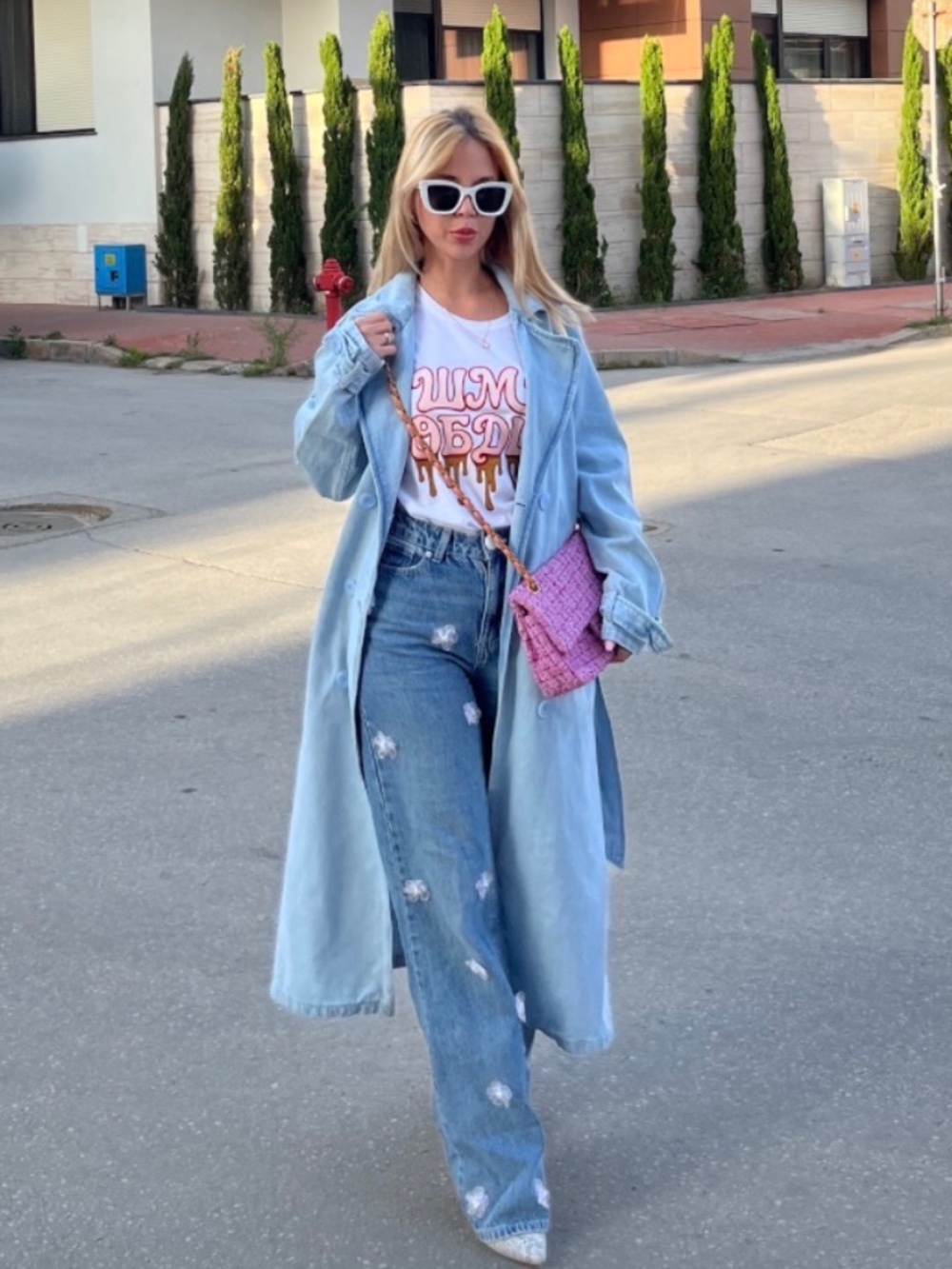 Jeans with 3d flowers